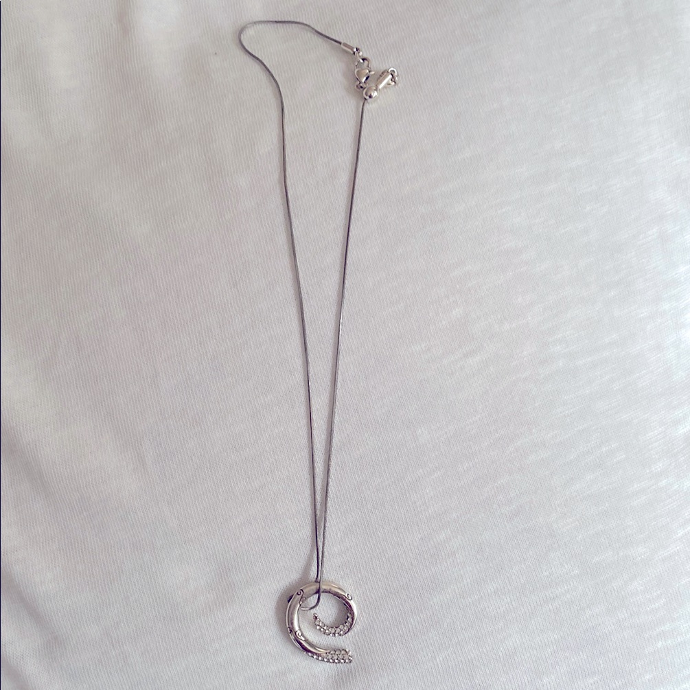 Silver Tone Necklace